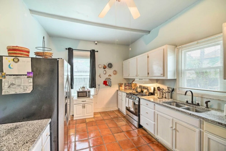 3 Bedrooms Cottage