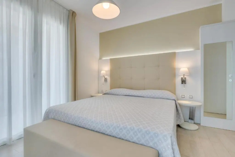 Apartaments Suites Ambassador