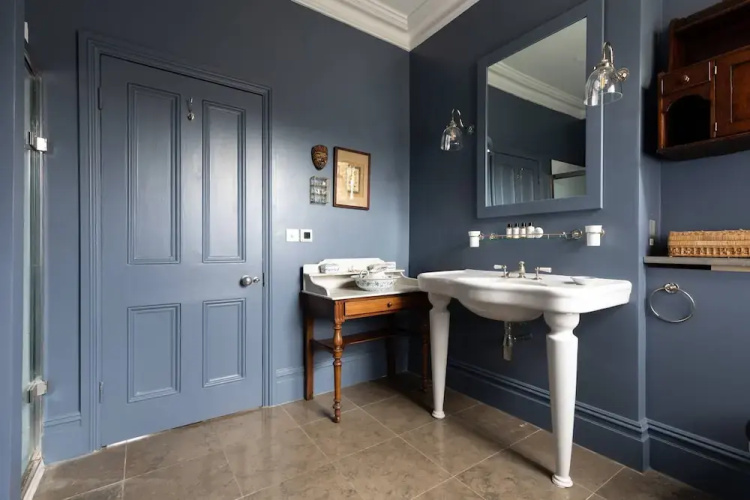Caithness Road VI by Onefinestay