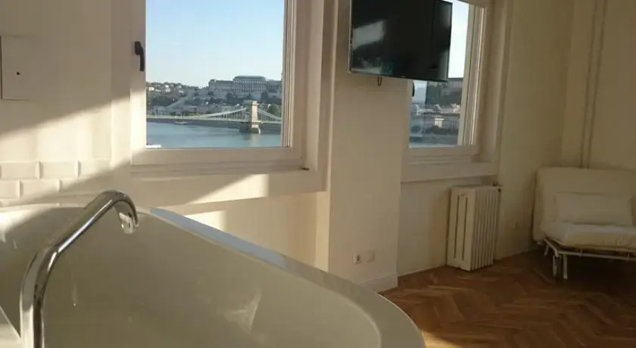 Panoramic Flat