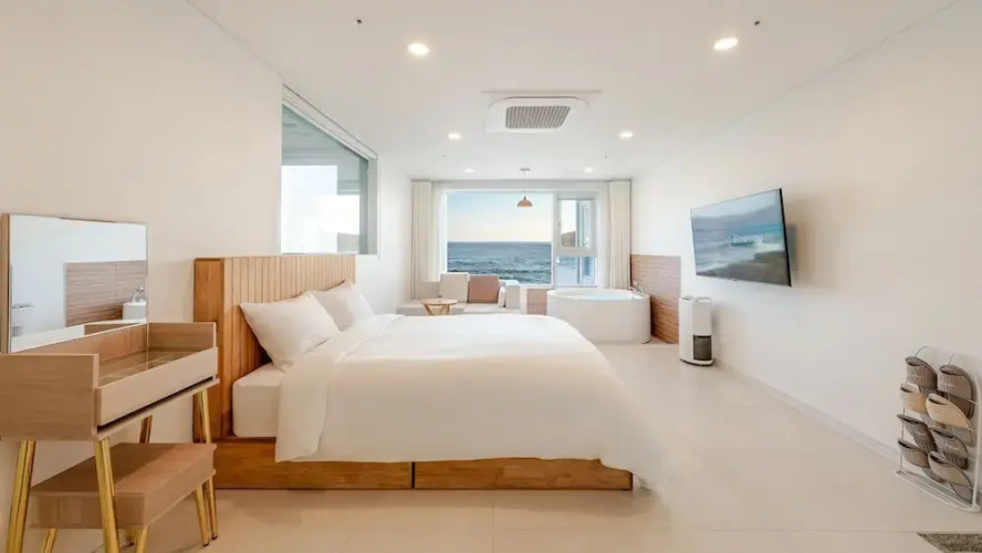 Donghae Badadam Ocean View Spa Pool Vill