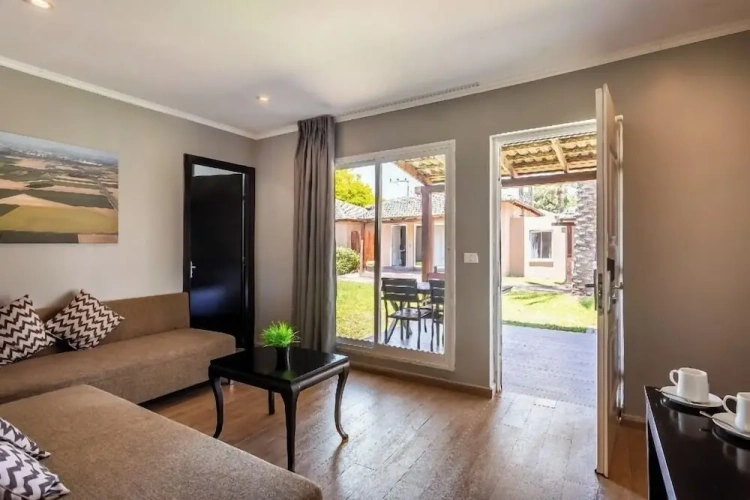 1 Bedroom Deluxe Cottage