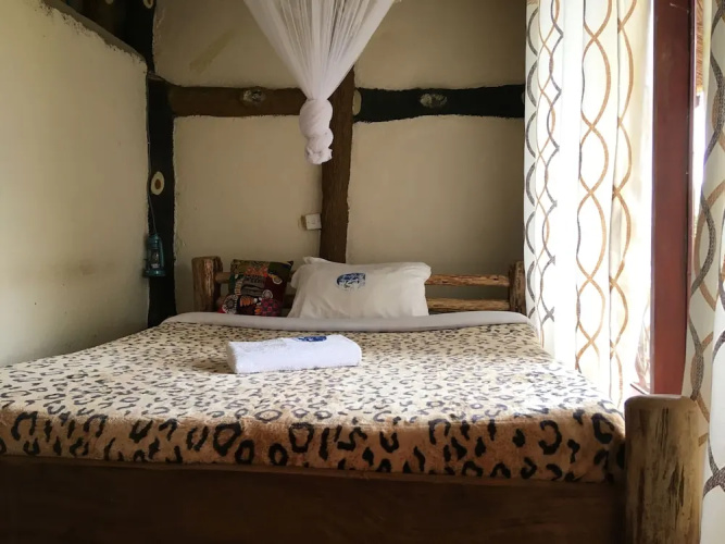 Sipi Falls lodge