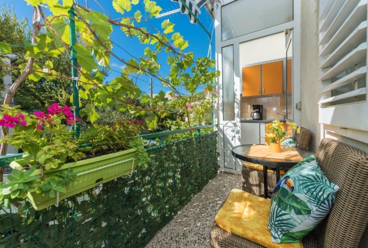 1 Bedroom Apartment with balcony