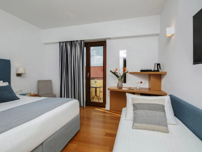 Classic Triple room