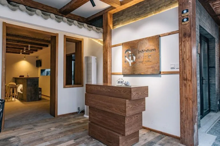 VINAWHISPER Boutique Hotel