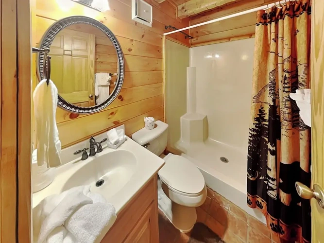 3 Bedrooms Studio