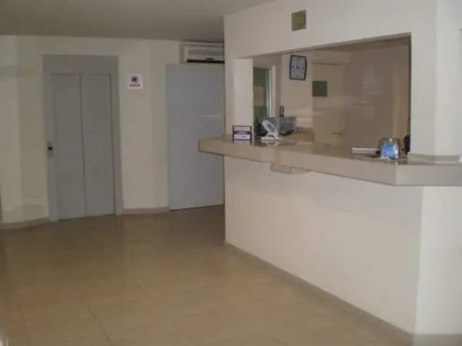 Hotel 402