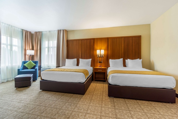 Quadruple Suite