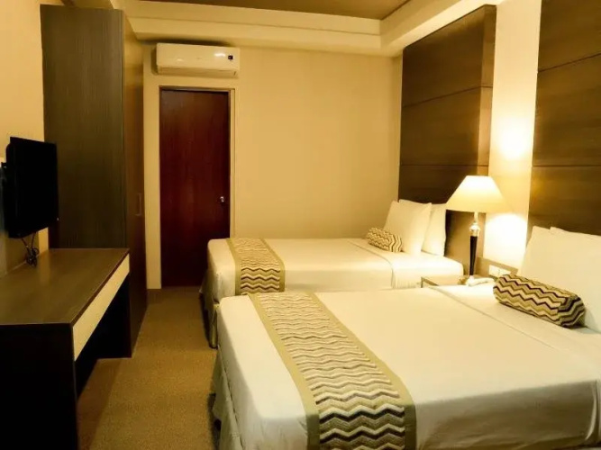 88 Courtyard Hotel