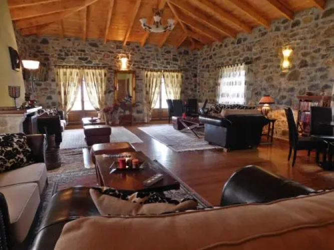 Akrothea Hotel