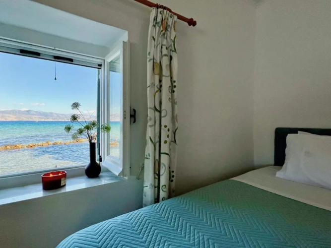 Apraos Beachfront Studio