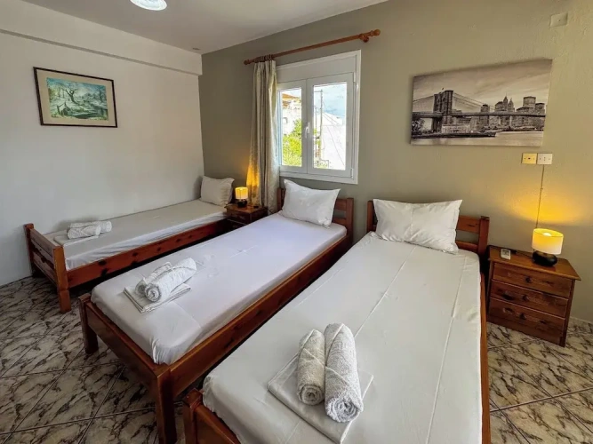 Standard Triple room with balcony