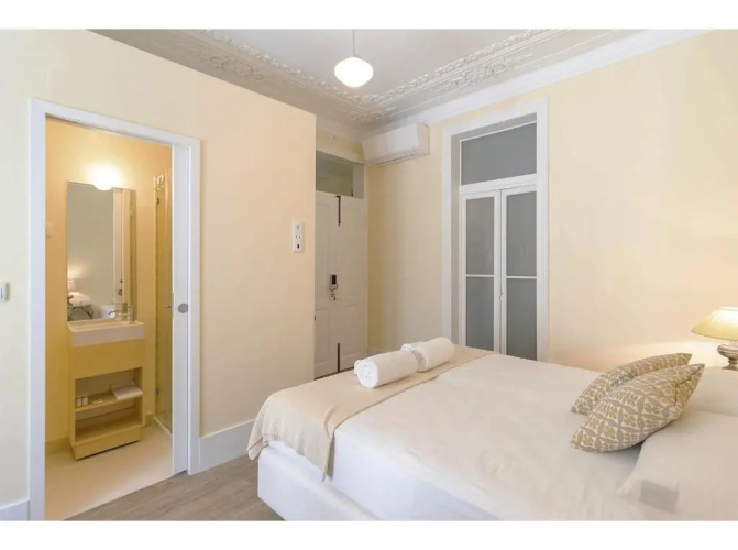 1898 Home & Suites
