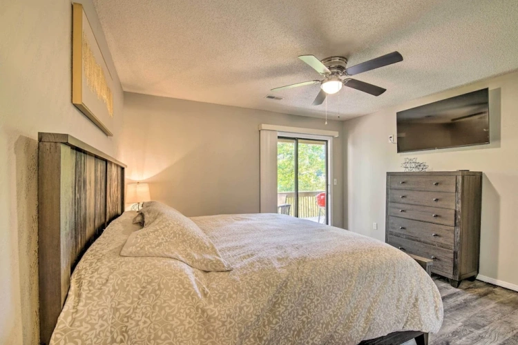 2 Bedrooms Apartment