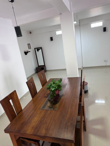 Serrena Airport Guest House - Colombo