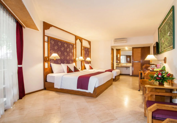 Bounty Hotel