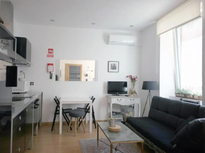 2 Bedrooms Cottage