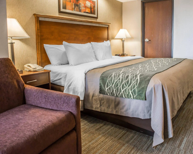 Hometowne Studios & Suites By Red Roof Washington