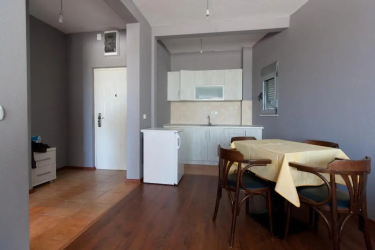 Art I Apartments