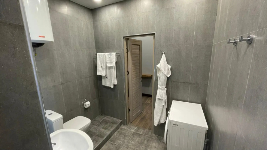 1BDB apartment in the small center