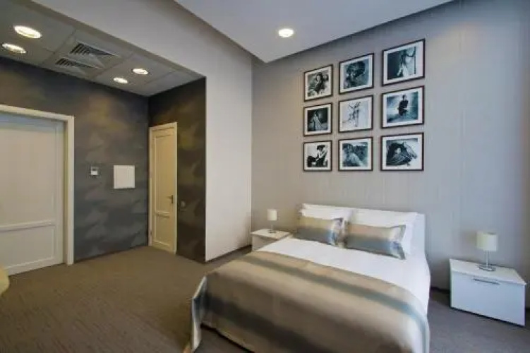 Airport Hotel