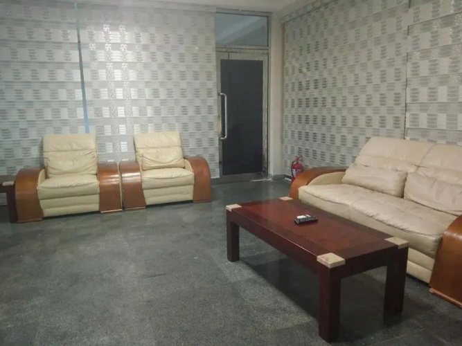 Ozom Hotel