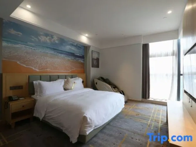 Deluxe Suite with city view