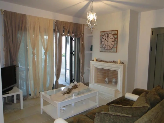 4 Bedrooms Villa