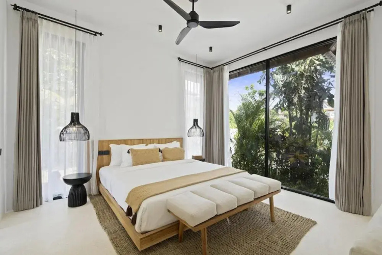Marbella Villa by Betterplace