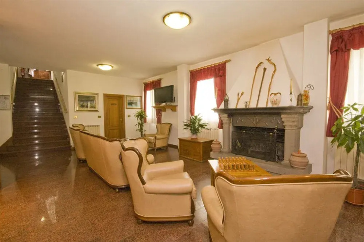 Hotel Del Lago