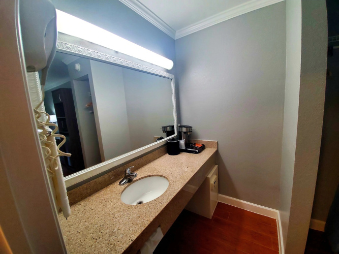 Vero Beach Inn & Suite photo 10