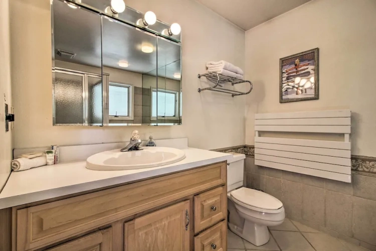 3 Bedrooms Apartment