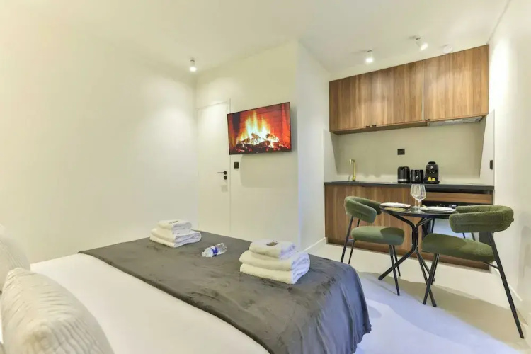 Beautiful 1 Bedroom Apartment
