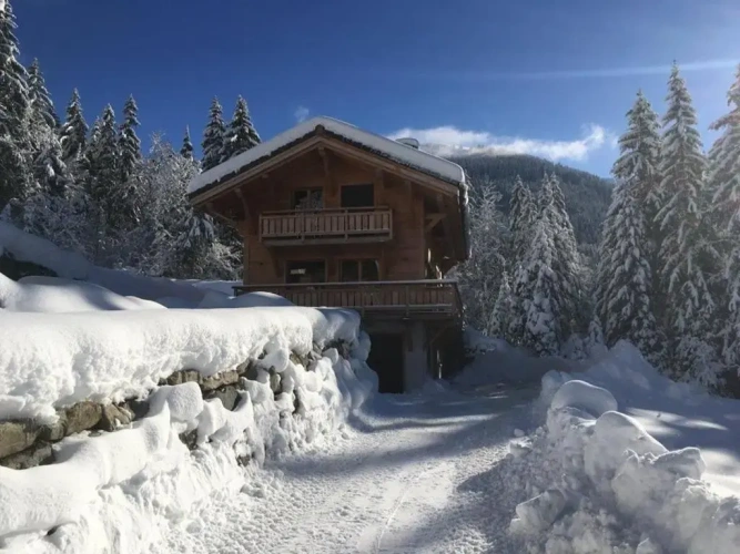 5 Bedrooms Villa
