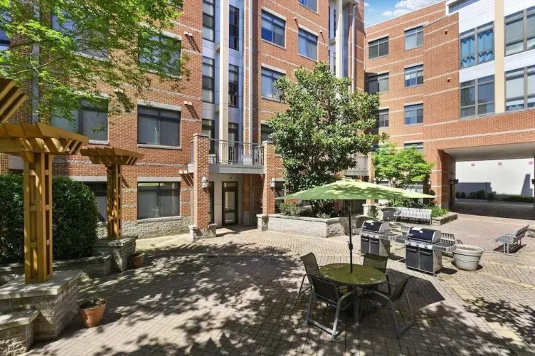 DC Charm in Crystal Apartments