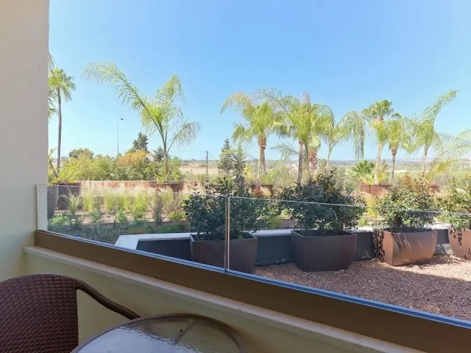 Deluxe room with balcony and with courtyard view