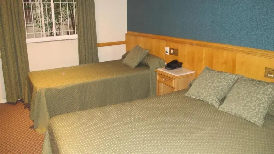 Standard Quintuple room