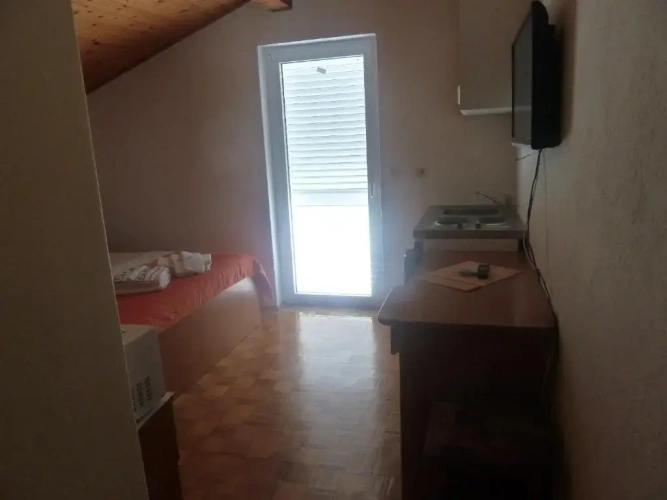 Studio with garden view