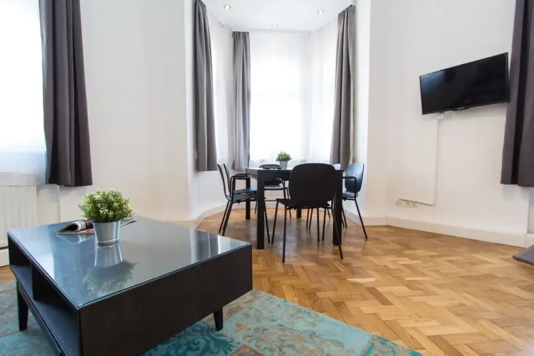 CheckVienna - Hütteldorferstraße