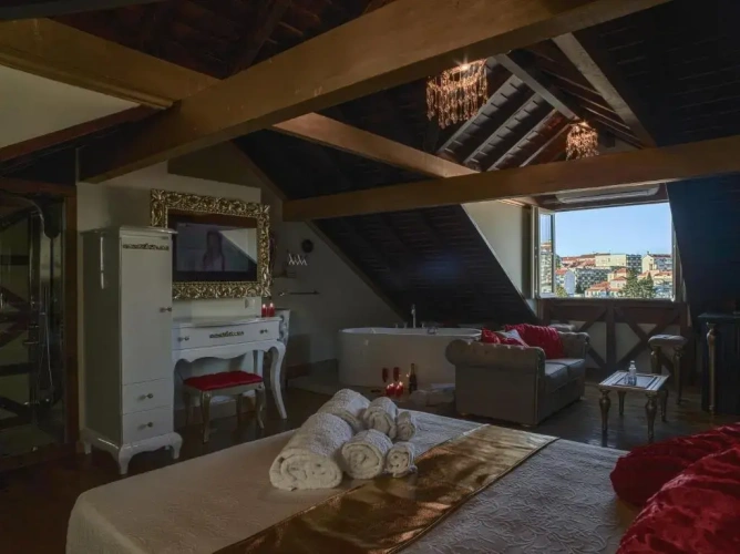 Deluxe Double Suite