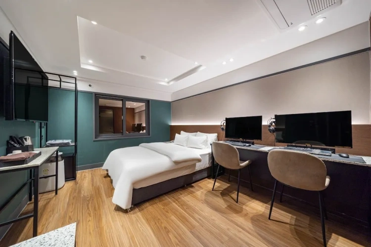 Superior room