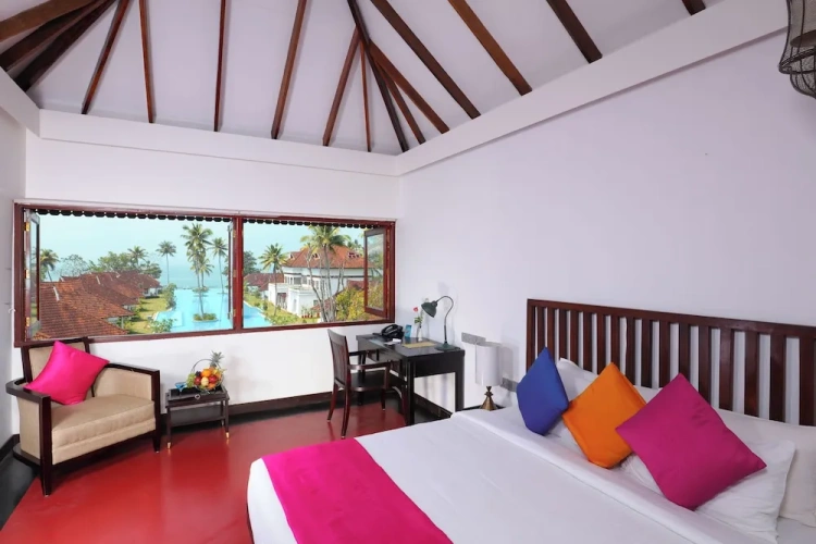Premium room with balcony and with lake view