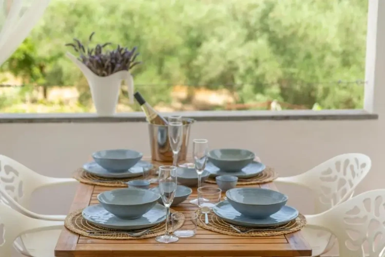 2 Bedrooms Villa
