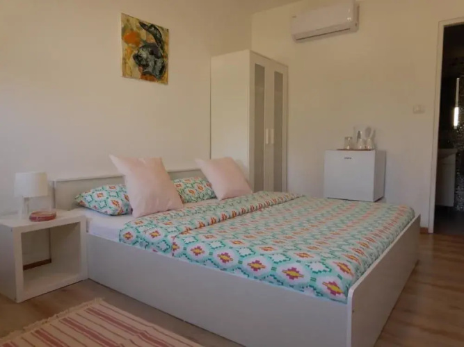 Bed & Breakfast Lav