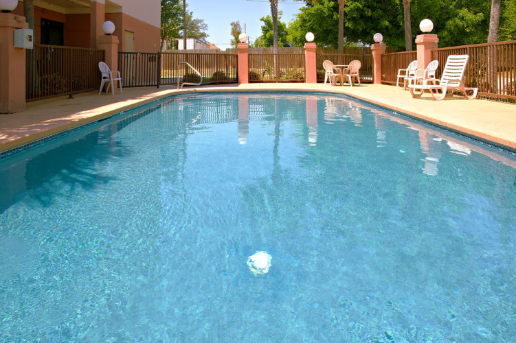 Holiday Inn Biloxi photo 10