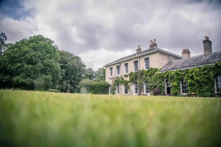 Caistor Hall by Brasteds