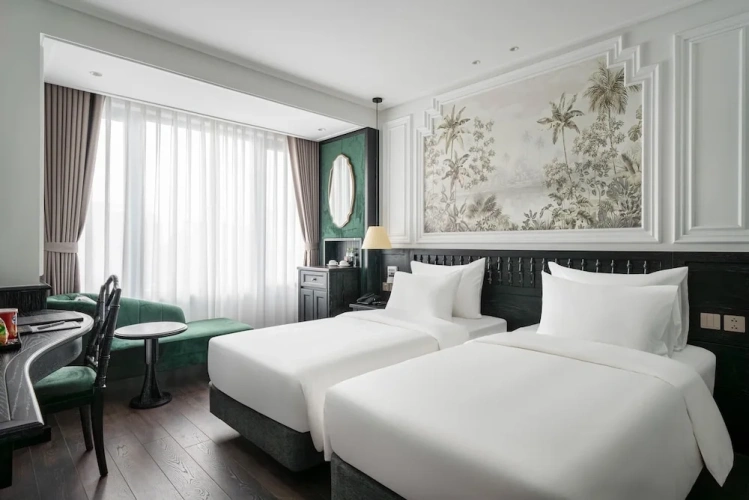 Deluxe Twin room with city view