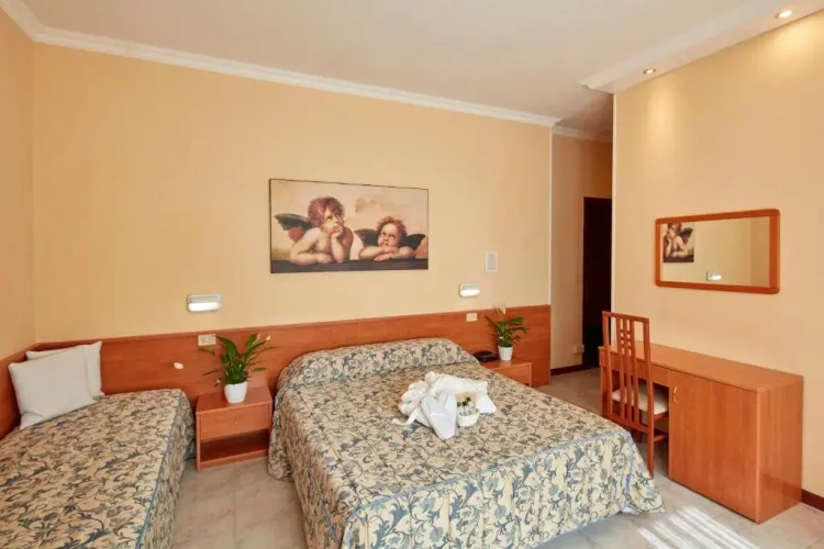 Standard Quadruple room