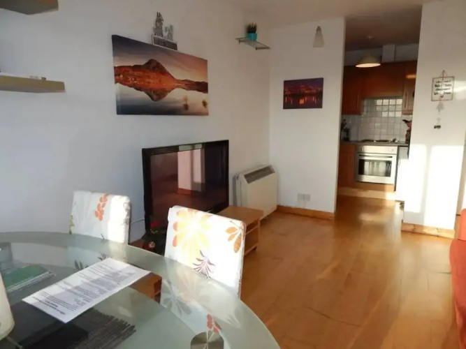 Riverside 1 Bedroom Central Flat